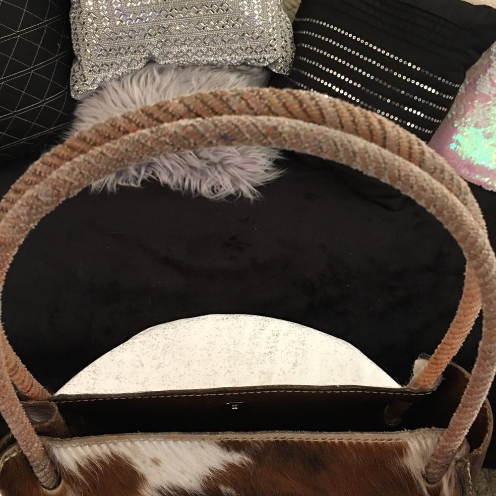 Thick, Soft leather Cowhide Bag! - Picture 4 of 14